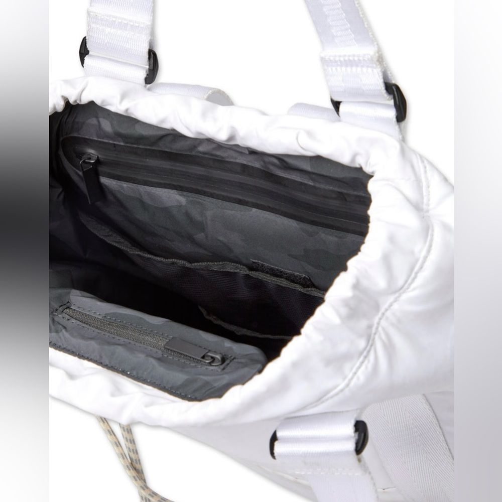 Vuori White Drawstring Tote Bag - Picture 4 of 6